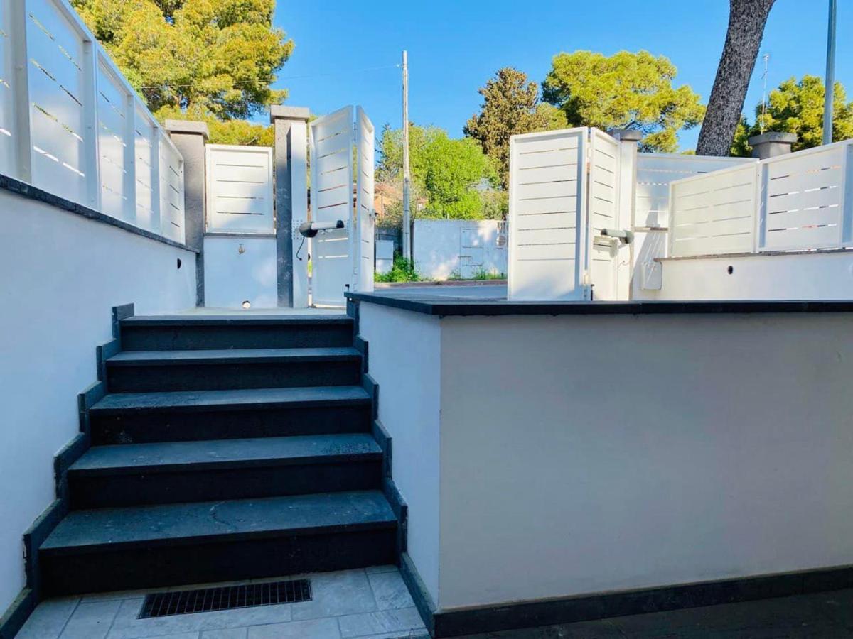 Nuova Residenza Dei 7 Pini A Pochi Passi Dal Mare Apartamento Porto Pino Exterior foto