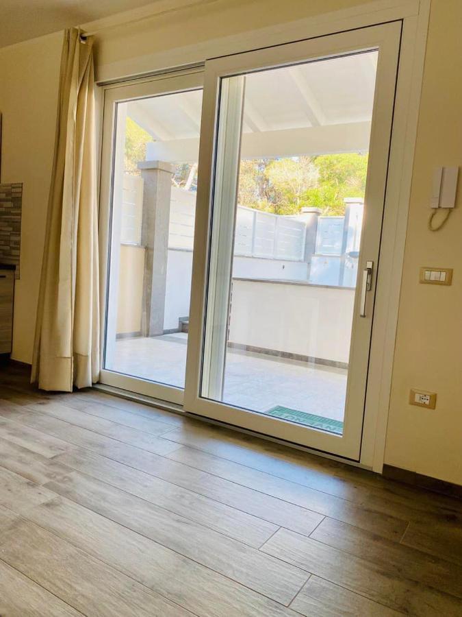 Nuova Residenza Dei 7 Pini A Pochi Passi Dal Mare Apartamento Porto Pino Exterior foto