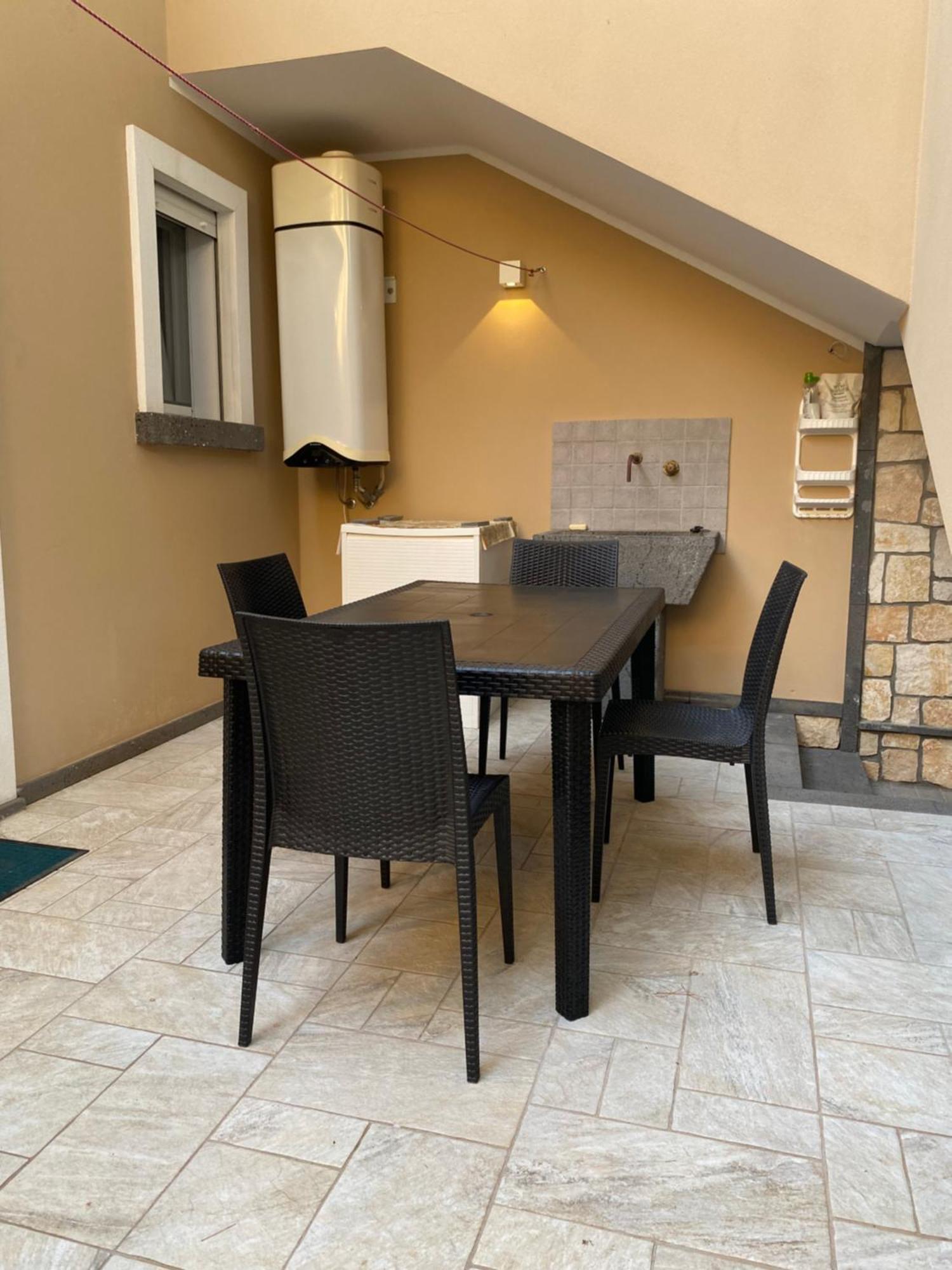 Nuova Residenza Dei 7 Pini A Pochi Passi Dal Mare Apartamento Porto Pino Exterior foto