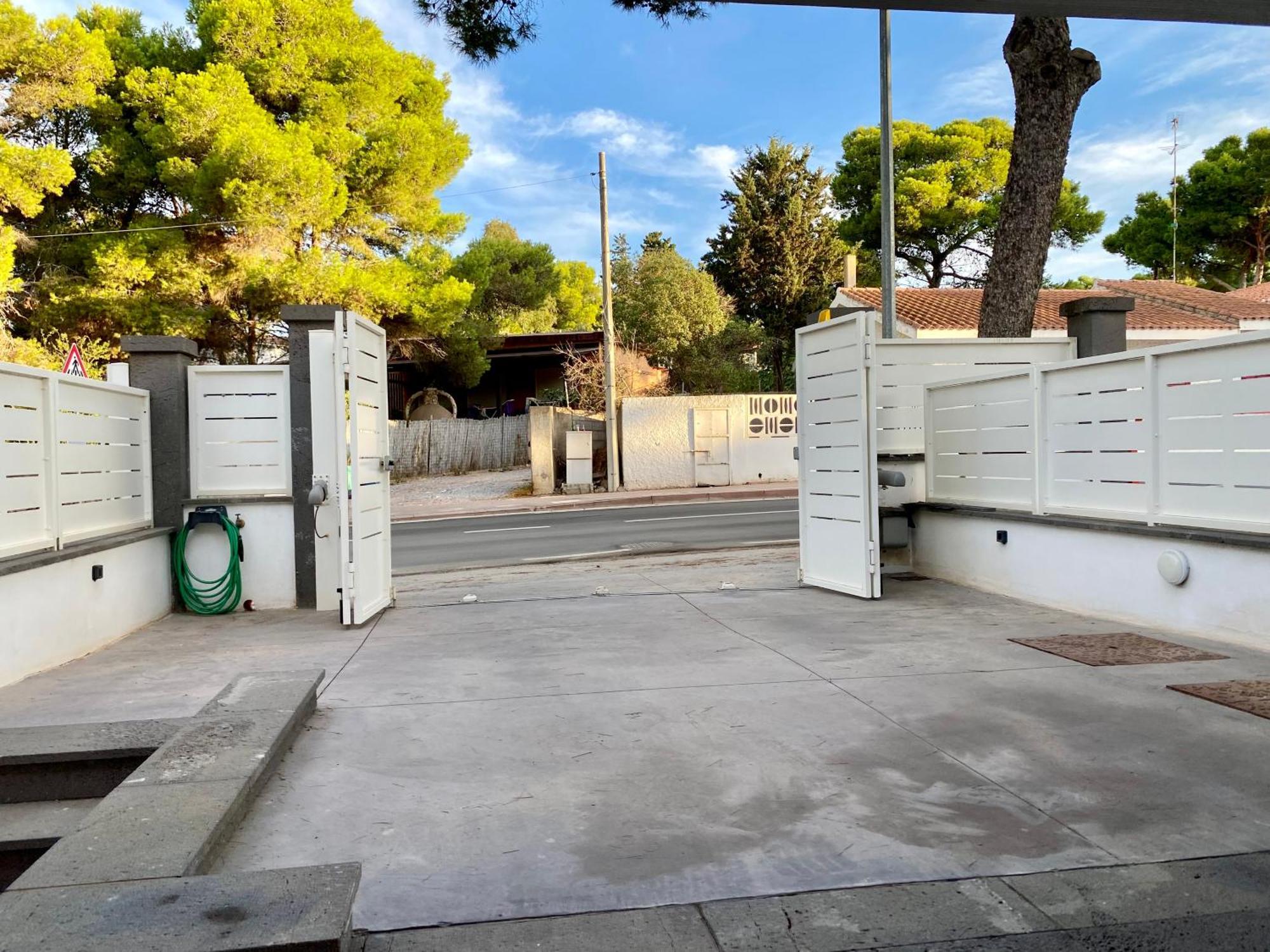 Nuova Residenza Dei 7 Pini A Pochi Passi Dal Mare Apartamento Porto Pino Exterior foto